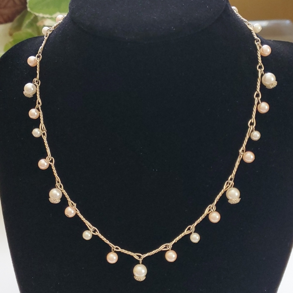 White and pink pearl necklace